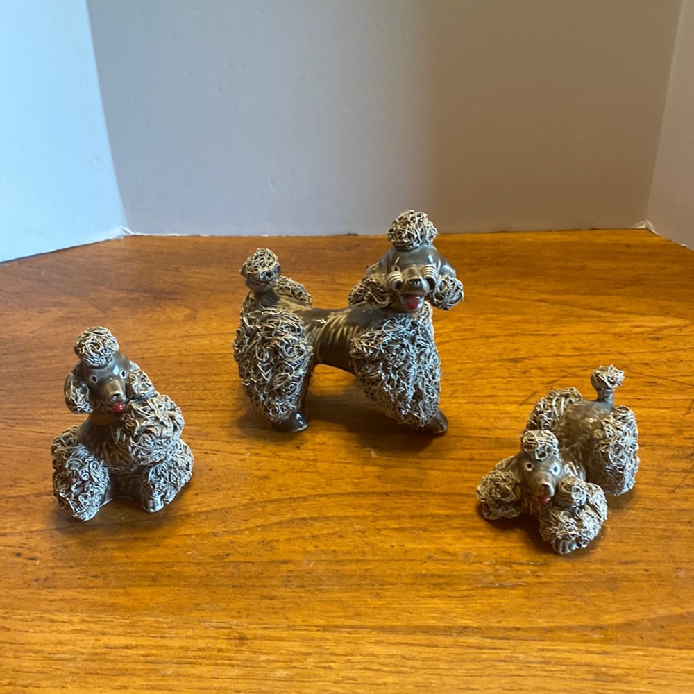 Vintage 50’s Japan set of 3 gray spaghetti glass mom & 2 pups poodle figurines